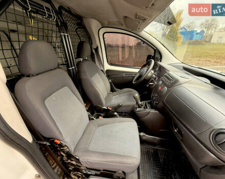 Білий Пежо Біппер вант.-пас., об'ємом двигуна 1.25 л та пробігом 241 тис. км за 3800 $, фото 17 на Automoto.ua