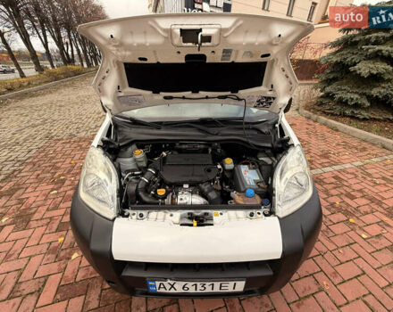 Білий Пежо Біппер вант.-пас., об'ємом двигуна 1.25 л та пробігом 241 тис. км за 3800 $, фото 25 на Automoto.ua