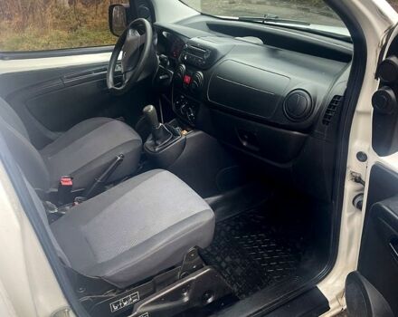 Білий Пежо Біппер вант.-пас., об'ємом двигуна 1.2 л та пробігом 120 тис. км за 4600 $, фото 2 на Automoto.ua