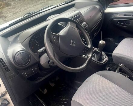 Білий Пежо Біппер вант.-пас., об'ємом двигуна 1.2 л та пробігом 120 тис. км за 4600 $, фото 3 на Automoto.ua