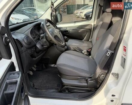 Белый Пежо Биппер груз.-пасс., объемом двигателя 1.25 л и пробегом 203 тыс. км за 4999 $, фото 9 на Automoto.ua