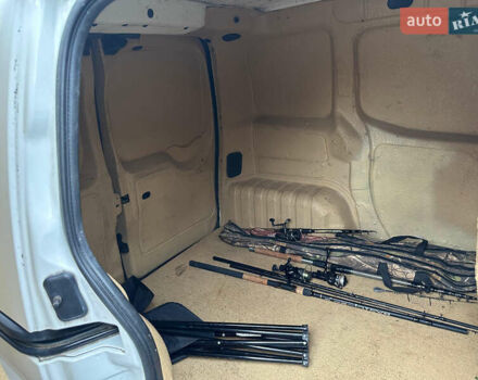 Білий Пежо Біппер вант.-пас., об'ємом двигуна 1.4 л та пробігом 270 тис. км за 3999 $, фото 13 на Automoto.ua