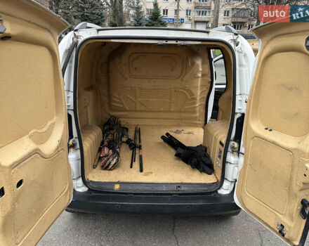 Білий Пежо Біппер вант.-пас., об'ємом двигуна 1.4 л та пробігом 270 тис. км за 3999 $, фото 14 на Automoto.ua