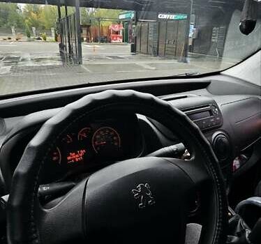 Пежо Биппер груз.-пасс. 2011 в Житомире на Automoto.ua Белый Пежо Биппер груз.-пасс., объемом двигателя 1.4 л и пробегом 263 тыс. км за 3950 $, фото 1 на Automoto.ua