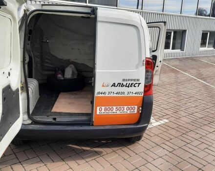 Белый Пежо Биппер груз.-пасс., объемом двигателя 1.4 л и пробегом 130 тыс. км за 4287 $, фото 2 на Automoto.ua