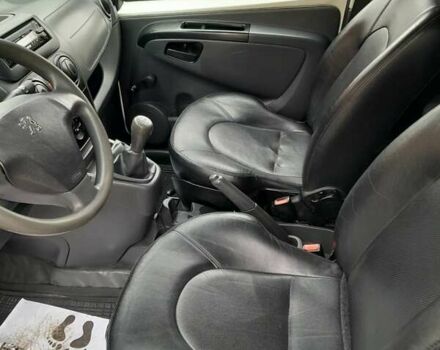 Білий Пежо Біппер вант.-пас., об'ємом двигуна 1.4 л та пробігом 328 тис. км за 4500 $, фото 3 на Automoto.ua