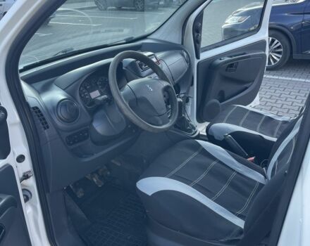 Білий Пежо Біппер вант.-пас., об'ємом двигуна 1.4 л та пробігом 268 тис. км за 4200 $, фото 3 на Automoto.ua