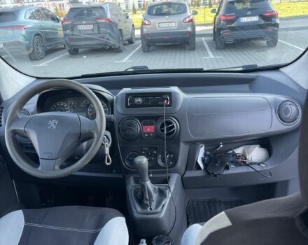 Білий Пежо Біппер вант.-пас., об'ємом двигуна 1.4 л та пробігом 268 тис. км за 4200 $, фото 1 на Automoto.ua