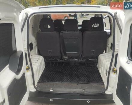 Белый Пежо Биппер груз.-пасс., объемом двигателя 1.25 л и пробегом 291 тыс. км за 5999 $, фото 3 на Automoto.ua