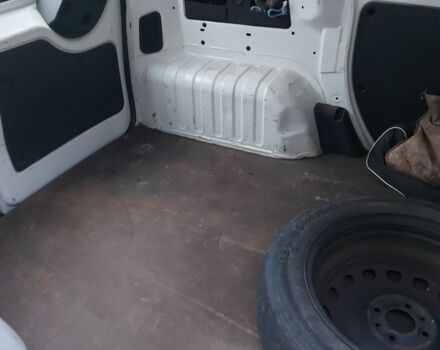 Білий Пежо Біппер вант.-пас., об'ємом двигуна 1.3 л та пробігом 280 тис. км за 4350 $, фото 2 на Automoto.ua