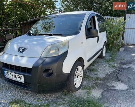 Білий Пежо Біппер вант.-пас., об'ємом двигуна 1.4 л та пробігом 273 тис. км за 4500 $, фото 1 на Automoto.ua