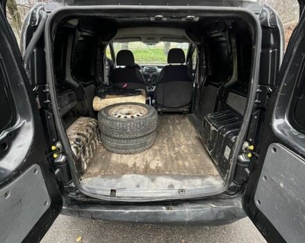 Черный Пежо Биппер груз.-пасс., объемом двигателя 1.4 л и пробегом 300 тыс. км за 2599 $, фото 7 на Automoto.ua