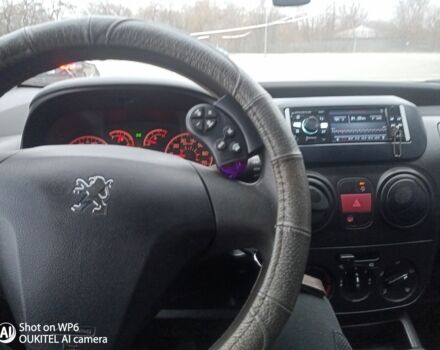 Черный Пежо Биппер груз.-пасс., объемом двигателя 1.2 л и пробегом 5 тыс. км за 5700 $, фото 4 на Automoto.ua