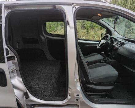 Серый Пежо Биппер груз.-пасс., объемом двигателя 1.4 л и пробегом 270 тыс. км за 5200 $, фото 5 на Automoto.ua