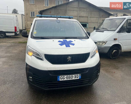 Белый Пежо Эксперт груз.-пасс., объемом двигателя 0 л и пробегом 260 тыс. км за 22800 $, фото 1 на Automoto.ua