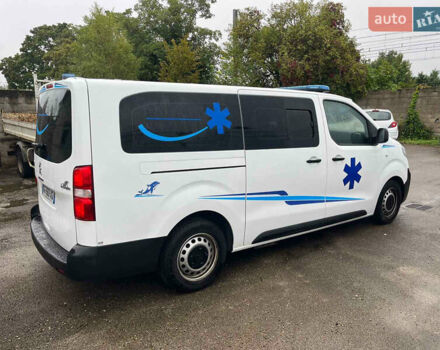 Белый Пежо Эксперт груз.-пасс., объемом двигателя 0 л и пробегом 260 тыс. км за 22800 $, фото 2 на Automoto.ua