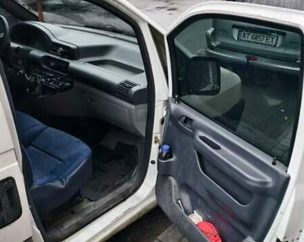 Белый Пежо Эксперт груз.-пасс., объемом двигателя 2 л и пробегом 425 тыс. км за 3200 $, фото 7 на Automoto.ua