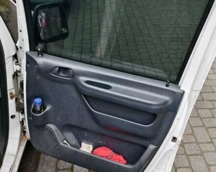 Белый Пежо Эксперт груз.-пасс., объемом двигателя 2 л и пробегом 425 тыс. км за 3200 $, фото 10 на Automoto.ua