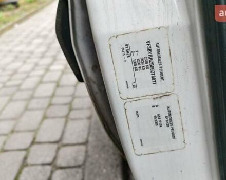 Белый Пежо Эксперт груз.-пасс., объемом двигателя 2 л и пробегом 425 тыс. км за 3200 $, фото 19 на Automoto.ua