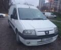 Белый Пежо Эксперт груз.-пасс., объемом двигателя 1.9 л и пробегом 320 тыс. км за 3100 $, фото 1 на Automoto.ua