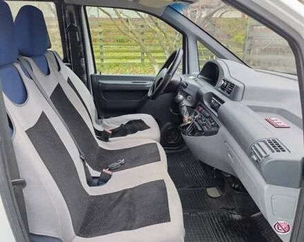 Белый Пежо Эксперт груз.-пасс., объемом двигателя 2 л и пробегом 485 тыс. км за 3800 $, фото 5 на Automoto.ua