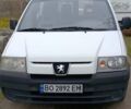 Белый Пежо Эксперт груз.-пасс., объемом двигателя 2 л и пробегом 485 тыс. км за 3800 $, фото 1 на Automoto.ua