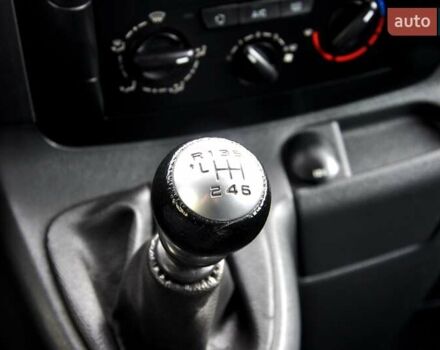 Белый Пежо Эксперт груз.-пасс., объемом двигателя 2 л и пробегом 240 тыс. км за 8999 $, фото 23 на Automoto.ua