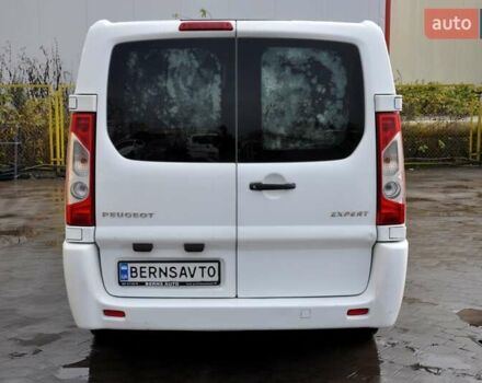 Белый Пежо Эксперт груз.-пасс., объемом двигателя 2 л и пробегом 240 тыс. км за 8999 $, фото 10 на Automoto.ua