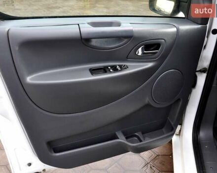 Белый Пежо Эксперт груз.-пасс., объемом двигателя 2 л и пробегом 240 тыс. км за 8999 $, фото 15 на Automoto.ua