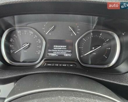 Белый Пежо Эксперт груз.-пасс., объемом двигателя 2 л и пробегом 170 тыс. км за 16499 $, фото 42 на Automoto.ua