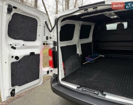 Белый Пежо Эксперт груз.-пасс., объемом двигателя 1.5 л и пробегом 165 тыс. км за 16450 $, фото 54 на Automoto.ua