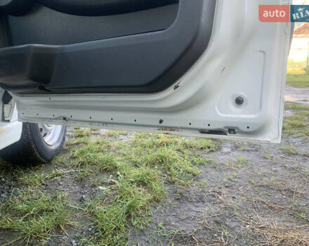 Белый Пежо Эксперт груз.-пасс., объемом двигателя 2 л и пробегом 240 тыс. км за 9700 $, фото 16 на Automoto.ua