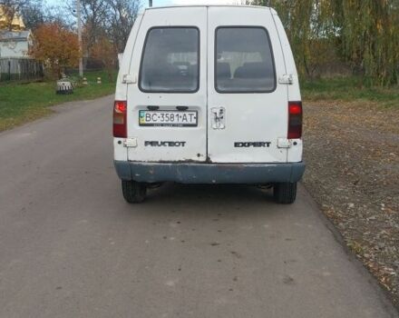 Белый Пежо Эксперт груз.-пасс., объемом двигателя 1.9 л и пробегом 250 тыс. км за 1800 $, фото 4 на Automoto.ua