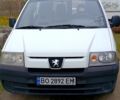Белый Пежо Эксперт груз.-пасс., объемом двигателя 2 л и пробегом 484 тыс. км за 3800 $, фото 1 на Automoto.ua