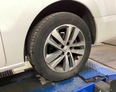 Білий Пежо Експерт вант.-пас., об'ємом двигуна 2 л та пробігом 174 тис. км за 14000 $, фото 7 на Automoto.ua