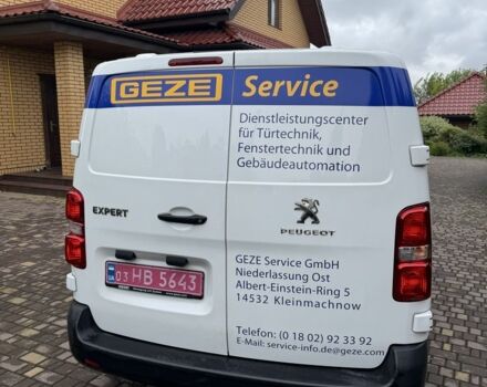 Белый Пежо Эксперт груз.-пасс., объемом двигателя 1.6 л и пробегом 155 тыс. км за 14500 $, фото 3 на Automoto.ua