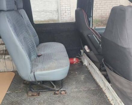 Белый Пежо Эксперт груз.-пасс., объемом двигателя 1.87 л и пробегом 300 тыс. км за 2400 $, фото 4 на Automoto.ua