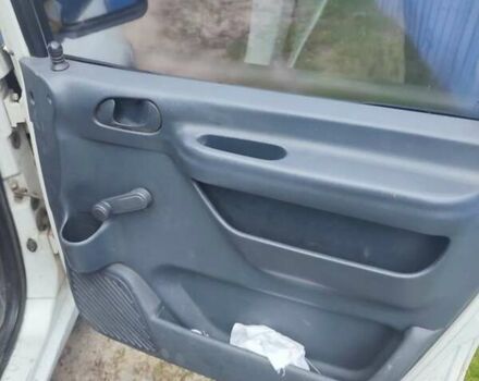 Белый Пежо Эксперт груз.-пасс., объемом двигателя 1.87 л и пробегом 300 тыс. км за 2400 $, фото 5 на Automoto.ua