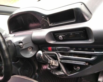 Пежо Эксперт груз.-пасс. 2000 в Изяслве на Automoto.ua Белый Пежо Эксперт груз.-пасс., объемом двигателя 1.9 л и пробегом 409 тыс. км за 2600 $, фото 11 на Automoto.ua