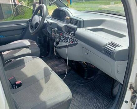 Белый Пежо Эксперт груз.-пасс., объемом двигателя 2 л и пробегом 450 тыс. км за 3300 $, фото 7 на Automoto.ua