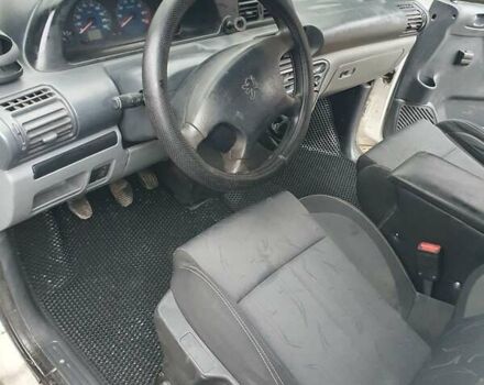 Білий Пежо Експерт вант.-пас., об'ємом двигуна 2 л та пробігом 300 тис. км за 3500 $, фото 4 на Automoto.ua