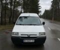 Белый Пежо Эксперт груз.-пасс., объемом двигателя 2 л и пробегом 300 тыс. км за 3500 $, фото 1 на Automoto.ua