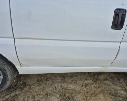 Белый Пежо Эксперт груз.-пасс., объемом двигателя 2 л и пробегом 300 тыс. км за 2550 $, фото 3 на Automoto.ua