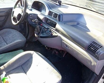 Белый Пежо Эксперт груз.-пасс., объемом двигателя 2 л и пробегом 370 тыс. км за 2700 $, фото 4 на Automoto.ua