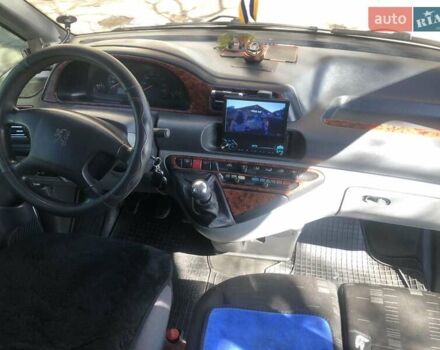Белый Пежо Эксперт груз.-пасс., объемом двигателя 2 л и пробегом 400 тыс. км за 5100 $, фото 1 на Automoto.ua