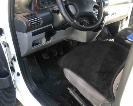 Белый Пежо Эксперт груз.-пасс., объемом двигателя 2 л и пробегом 400 тыс. км за 5100 $, фото 15 на Automoto.ua