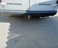Белый Пежо Эксперт груз.-пасс., объемом двигателя 2 л и пробегом 370 тыс. км за 4063 $, фото 3 на Automoto.ua