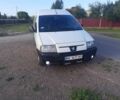 Белый Пежо Эксперт груз.-пасс., объемом двигателя 2 л и пробегом 400 тыс. км за 3400 $, фото 1 на Automoto.ua