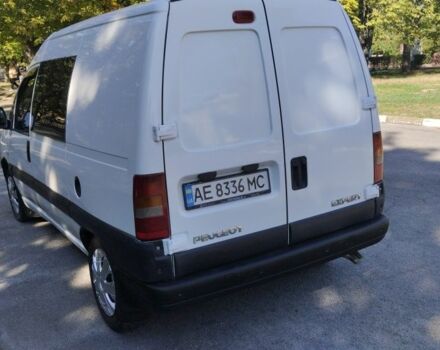 Белый Пежо Эксперт груз.-пасс., объемом двигателя 2 л и пробегом 294 тыс. км за 3800 $, фото 3 на Automoto.ua