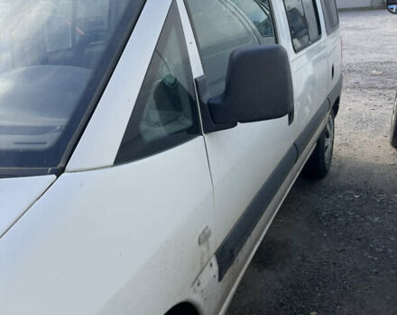 Пежо Эксперт груз.-пасс. 2005 в Каменце-Подольском на Automoto.ua Белый Пежо Эксперт груз.-пасс., объемом двигателя 2 л и пробегом 380 тыс. км за 3850 $, фото 5 на Automoto.ua